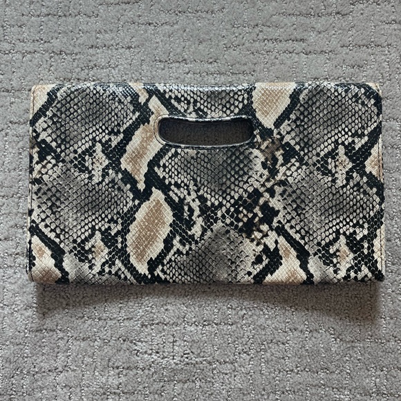Nine West Python Snake Skin Envelope Clutch Handbag {Pre-Owned} - Picture 2 of 10